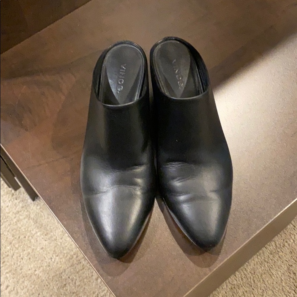 Vince Vigo leather black pointed toe mules